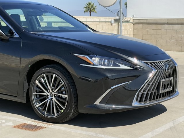 Thumbnail: 2025 Lexus ES - 3