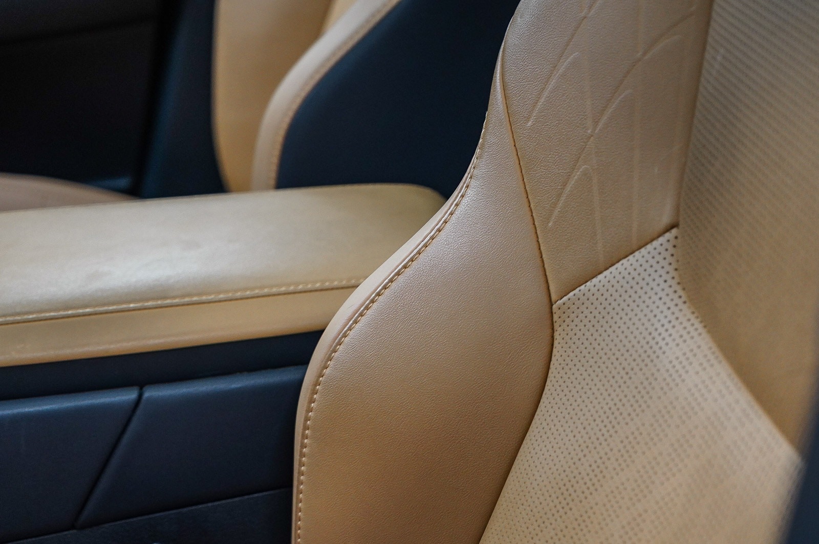 Thumbnail: 2024 Lexus RX - 20