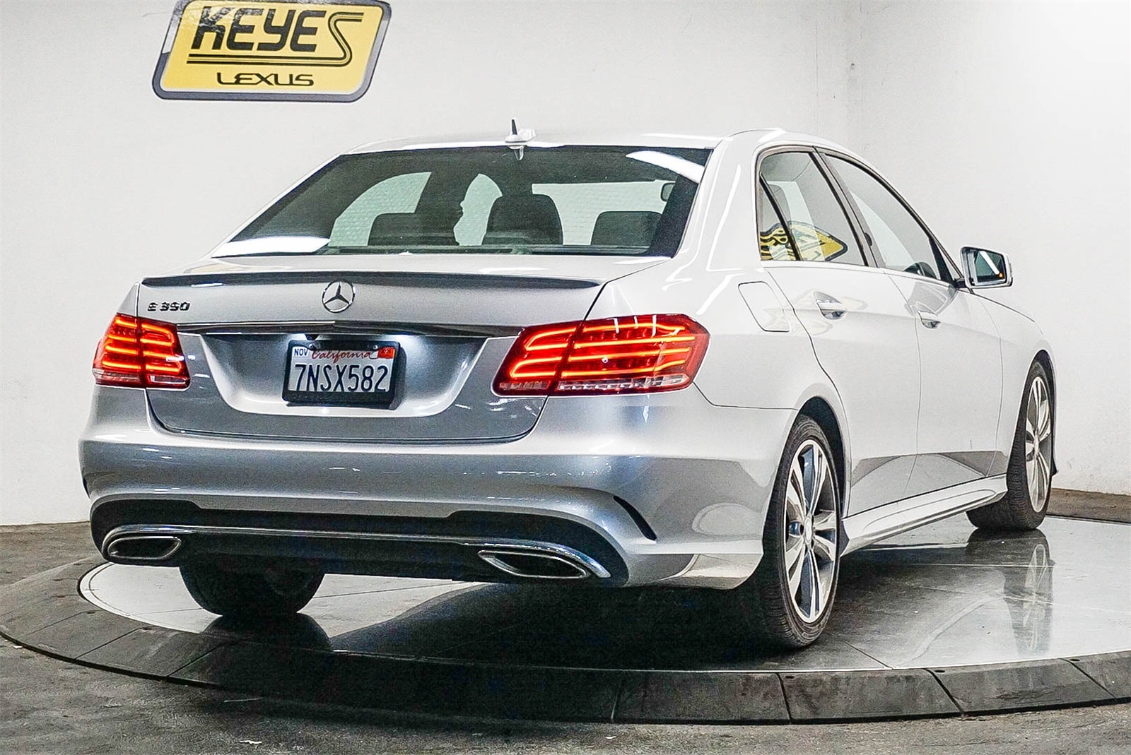 Thumbnail: 2016 Mercedes-Benz E-Class - 4