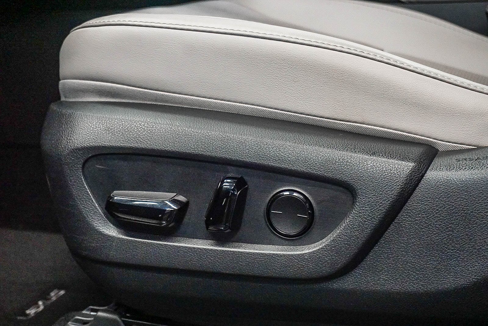 Thumbnail: 2024 Lexus RX - 21