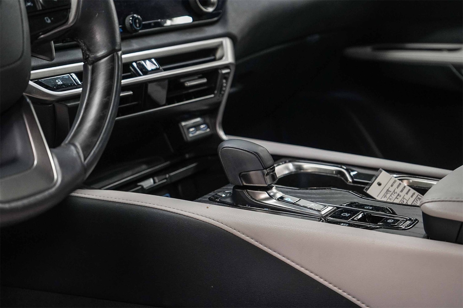 Thumbnail: 2023 Lexus RX - 24