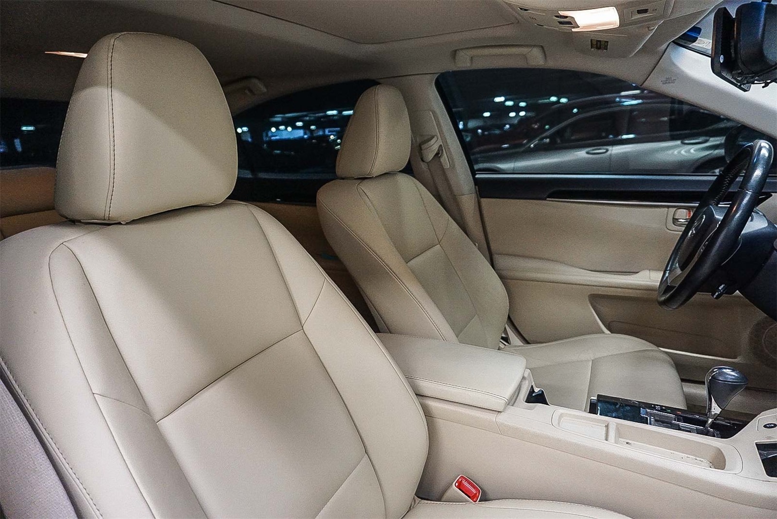 Thumbnail: 2014 Lexus ES - 16