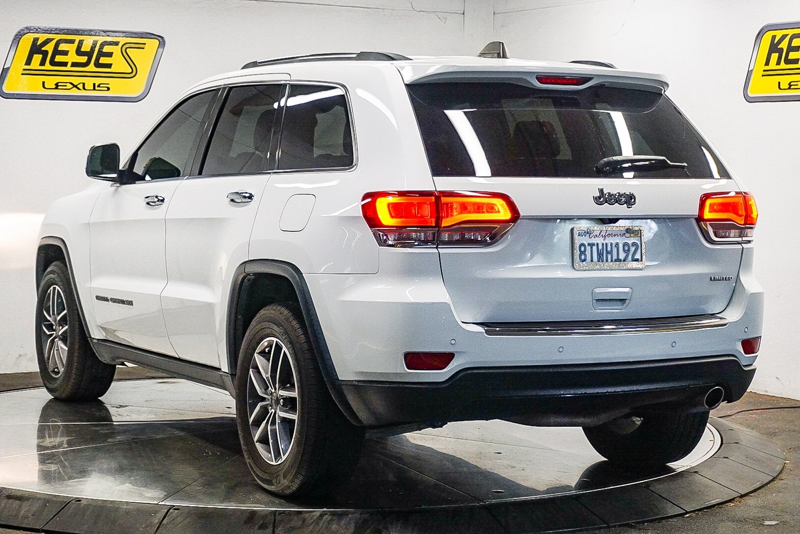 Thumbnail: 2020 Jeep Grand Cherokee - 2