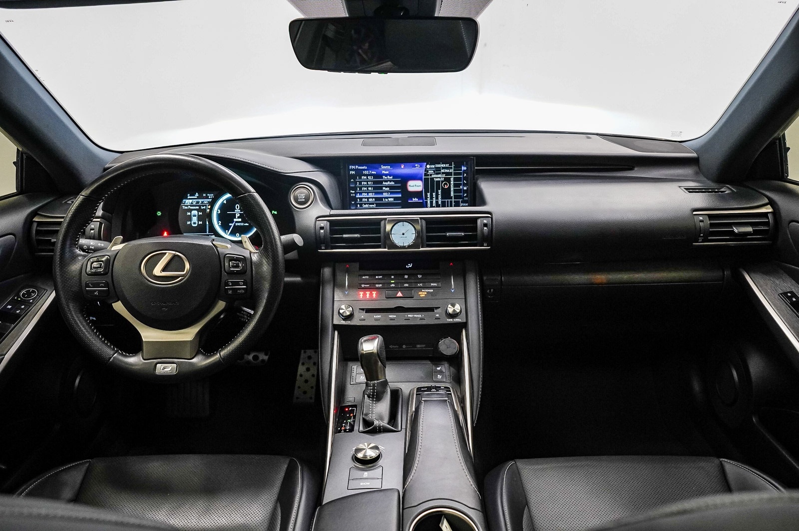 Thumbnail: 2019 Lexus IS - 12