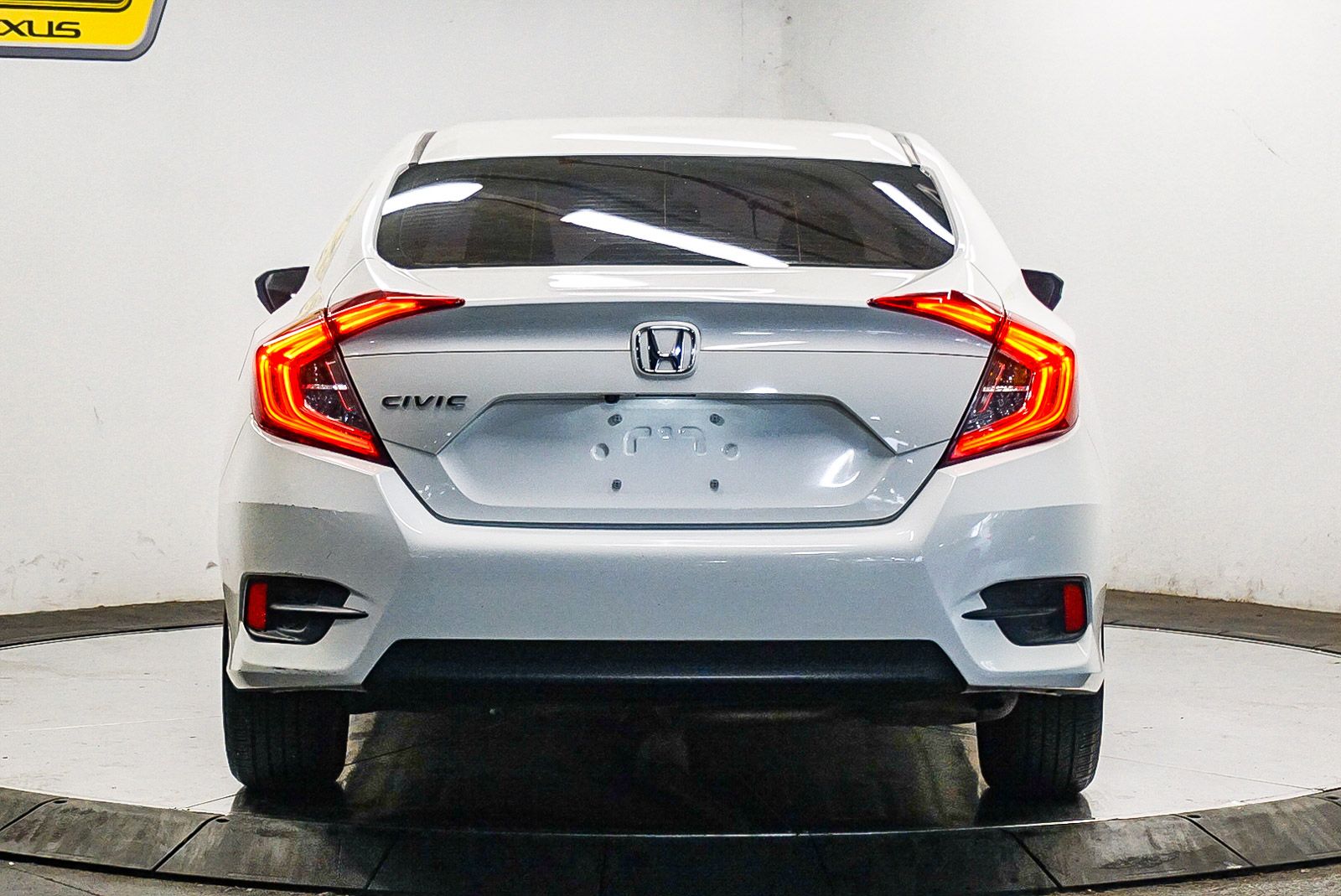 Thumbnail: 2016 Honda Civic - 3