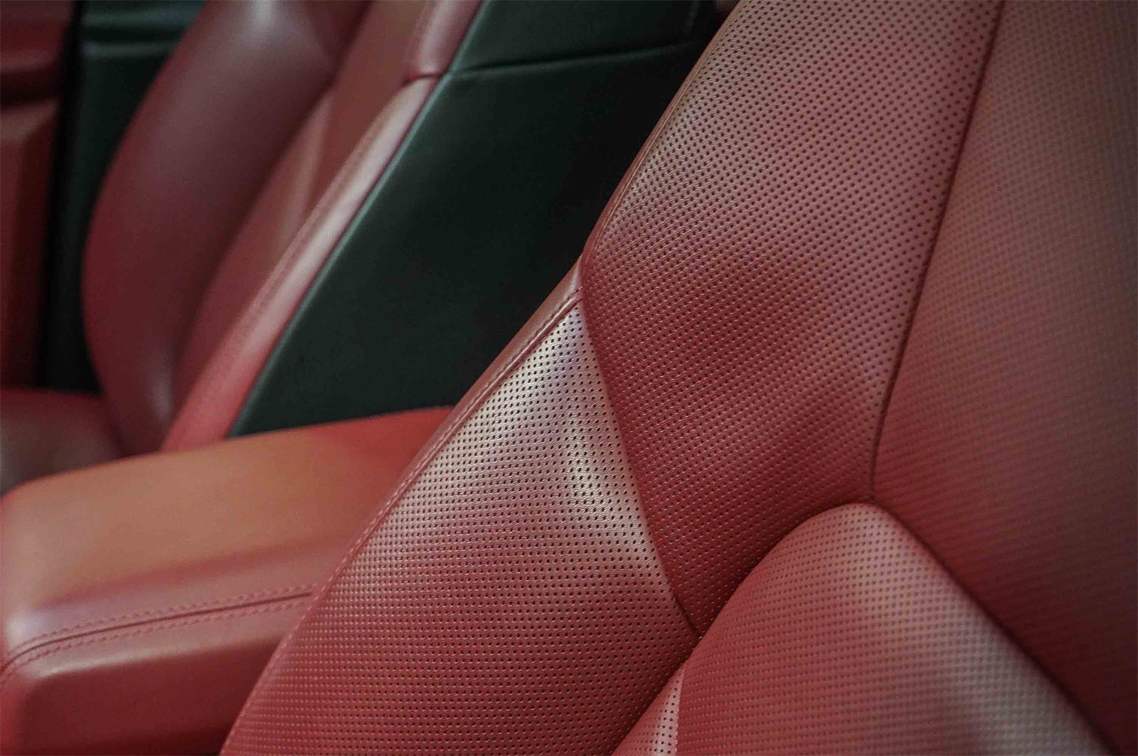 Thumbnail: 2023 Porsche Macan - 20