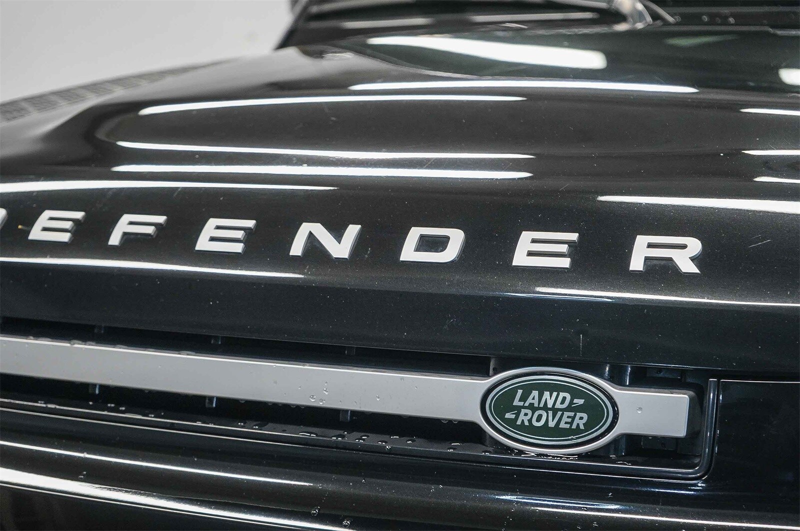 Thumbnail: 2023 Land Rover Defender - 7