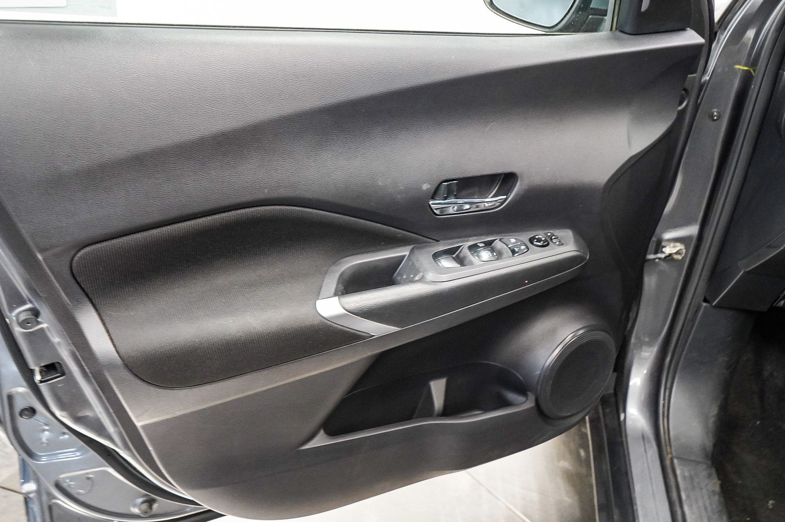 Thumbnail: 2023 Nissan Kicks - 21