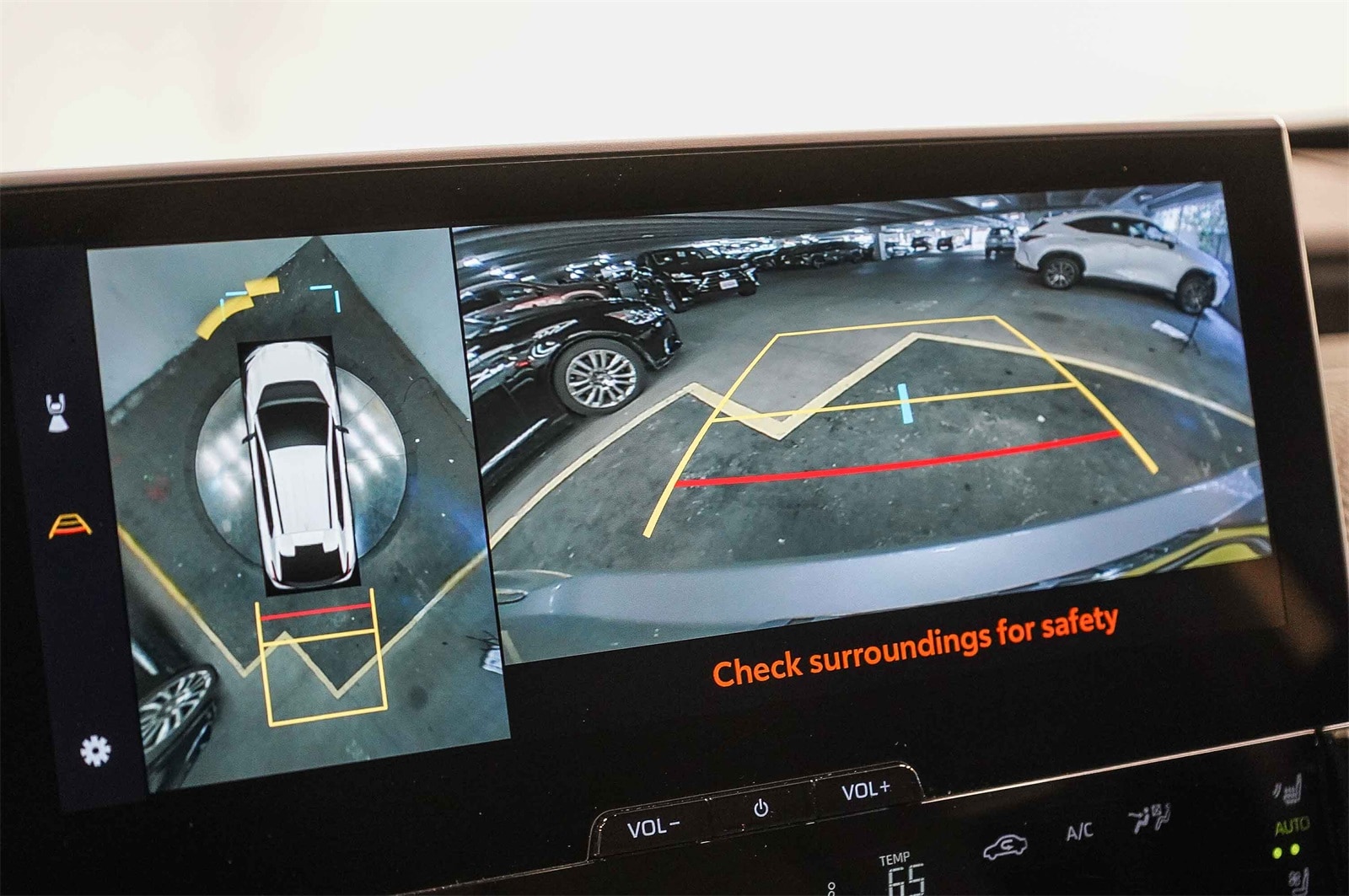 Thumbnail: 2024 Toyota bZ4X - 26