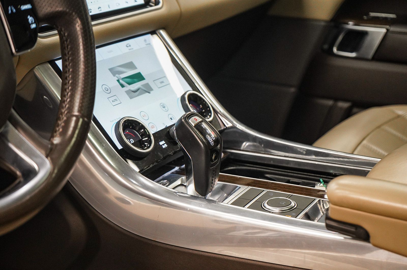 Thumbnail: 2018 Land Rover Range Rover Sport - 24