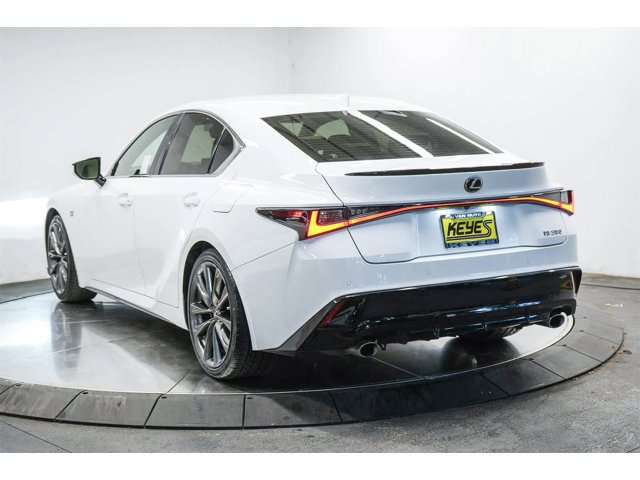 2022 Lexus IS 350 2