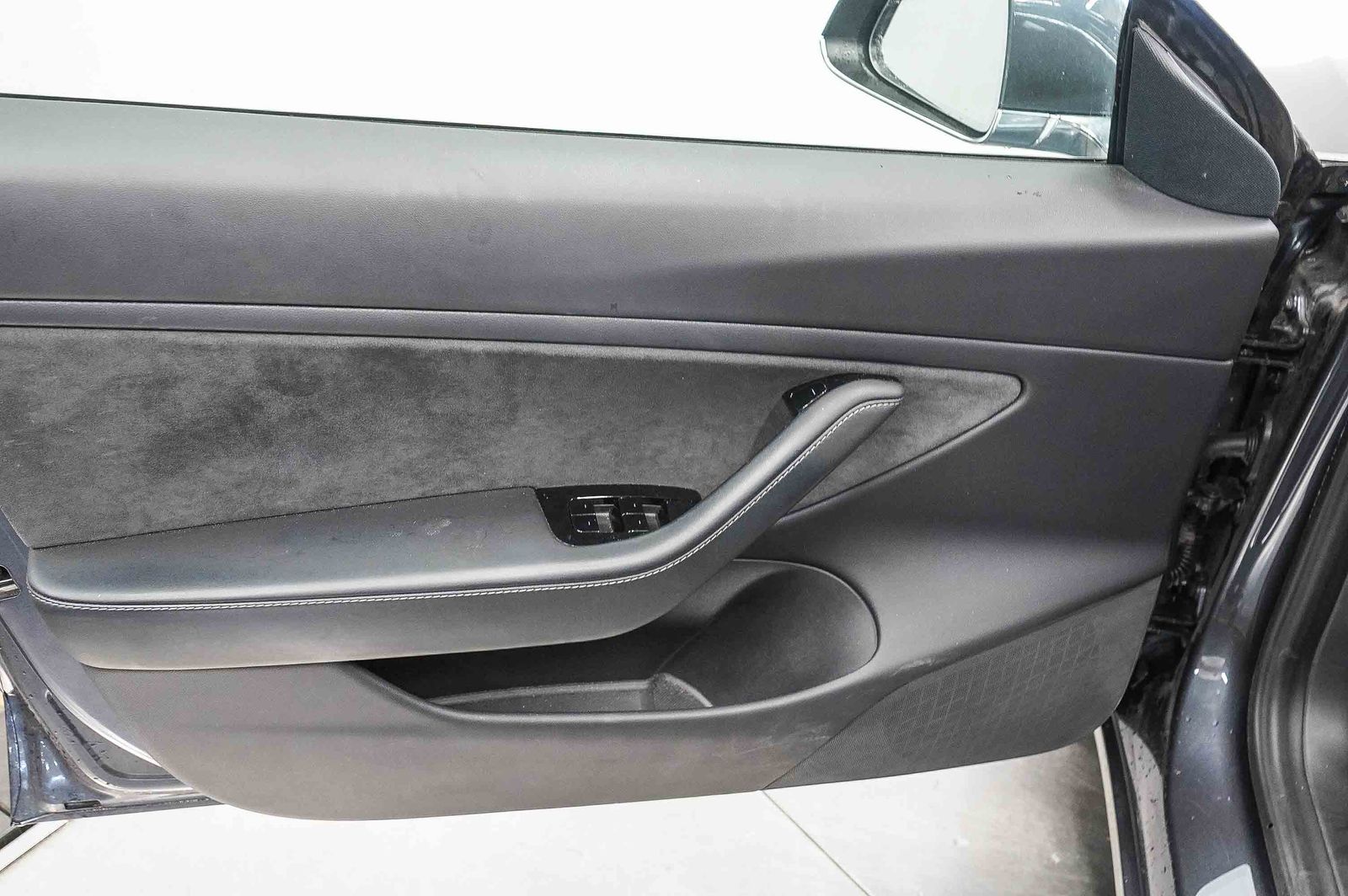 Thumbnail: 2019 Tesla Model 3 - 21