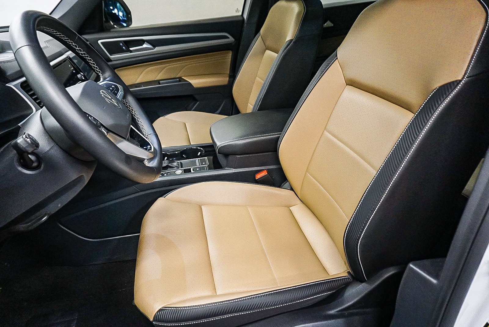 Thumbnail: 2023 Volkswagen Atlas - 16