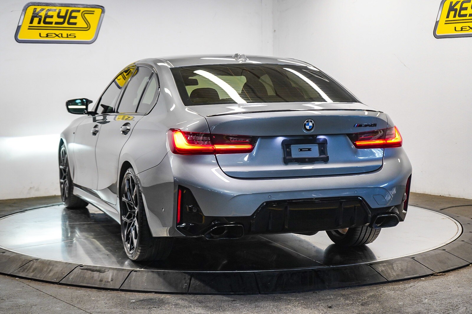 2023 Bmw M340i photo 2