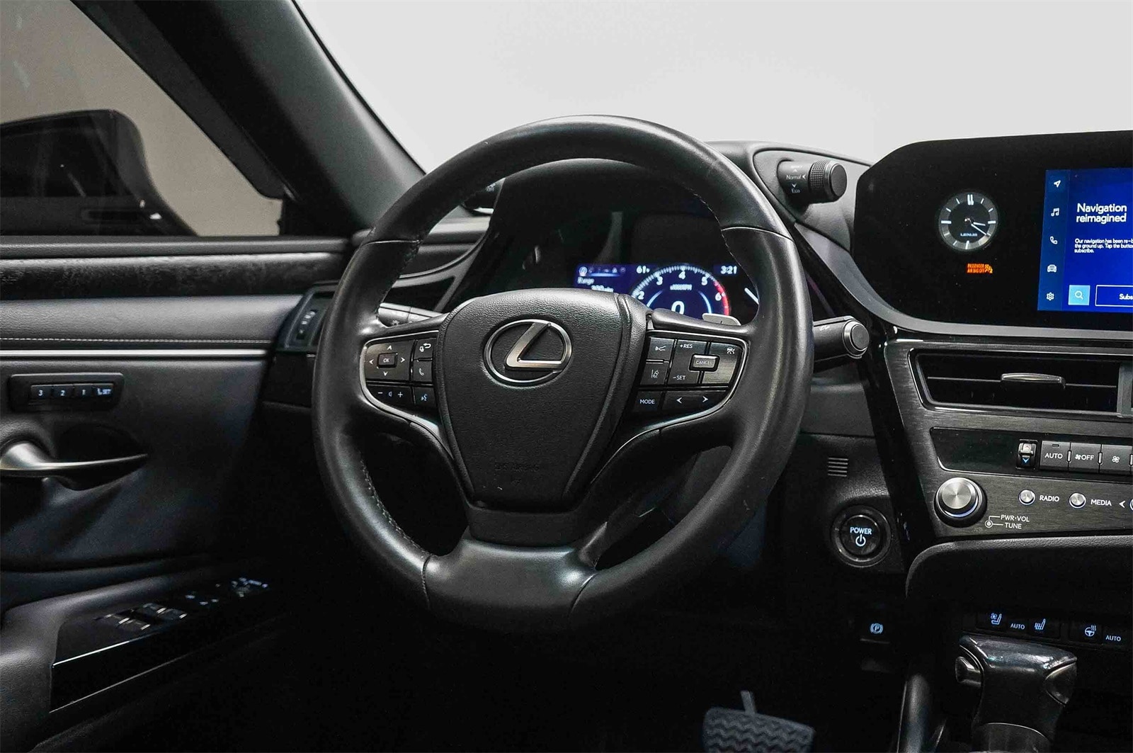 Thumbnail: 2023 Lexus ES - 15