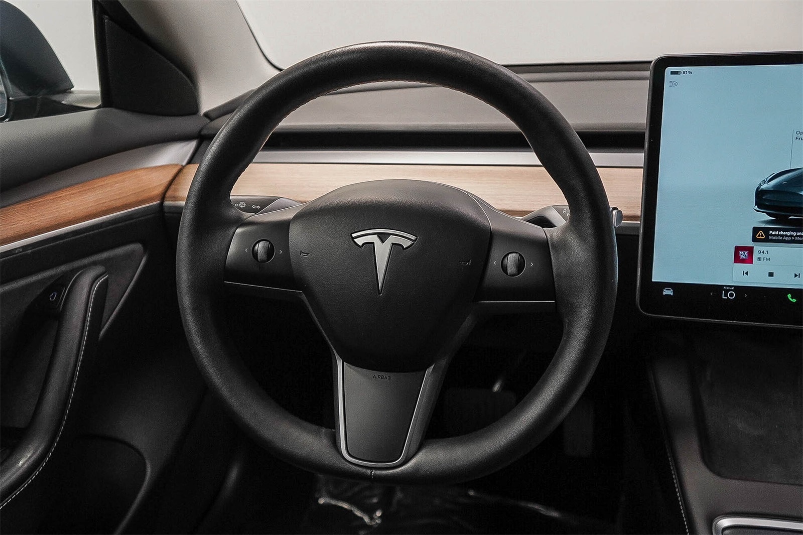 Thumbnail: 2023 Tesla Model 3 - 15