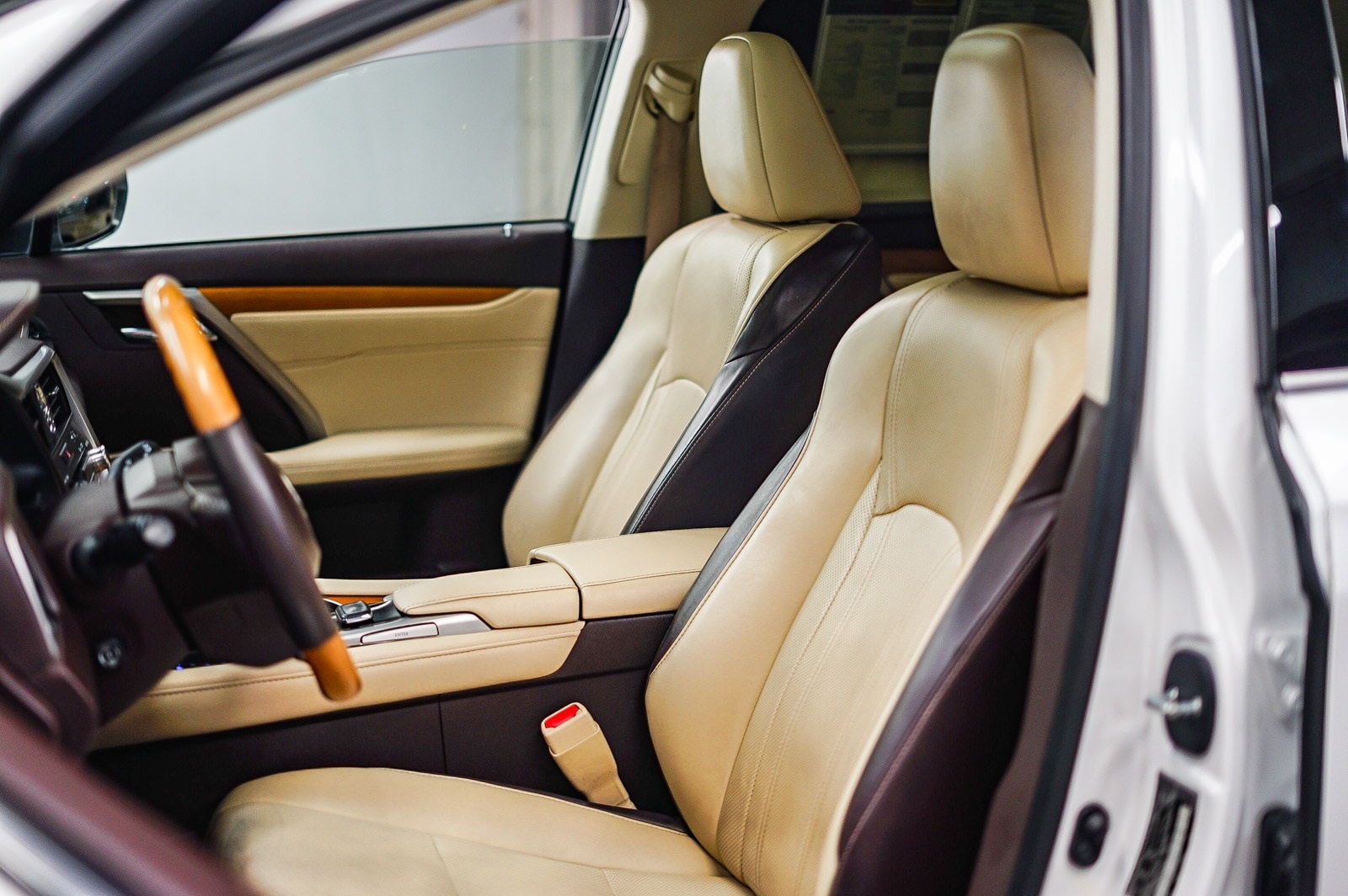 Thumbnail: 2017 Lexus RX - 18