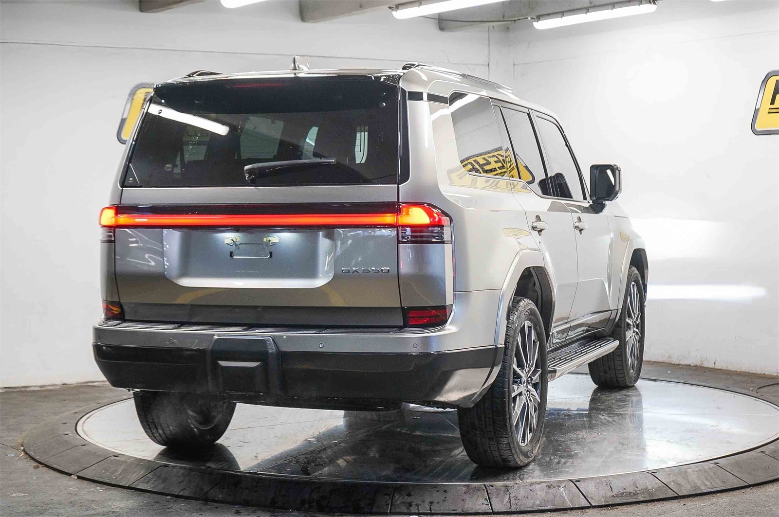 Thumbnail: 2024 Lexus GX - 4