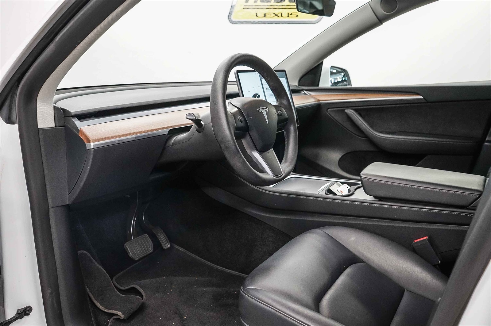 Thumbnail: 2023 Tesla Model Y - 17