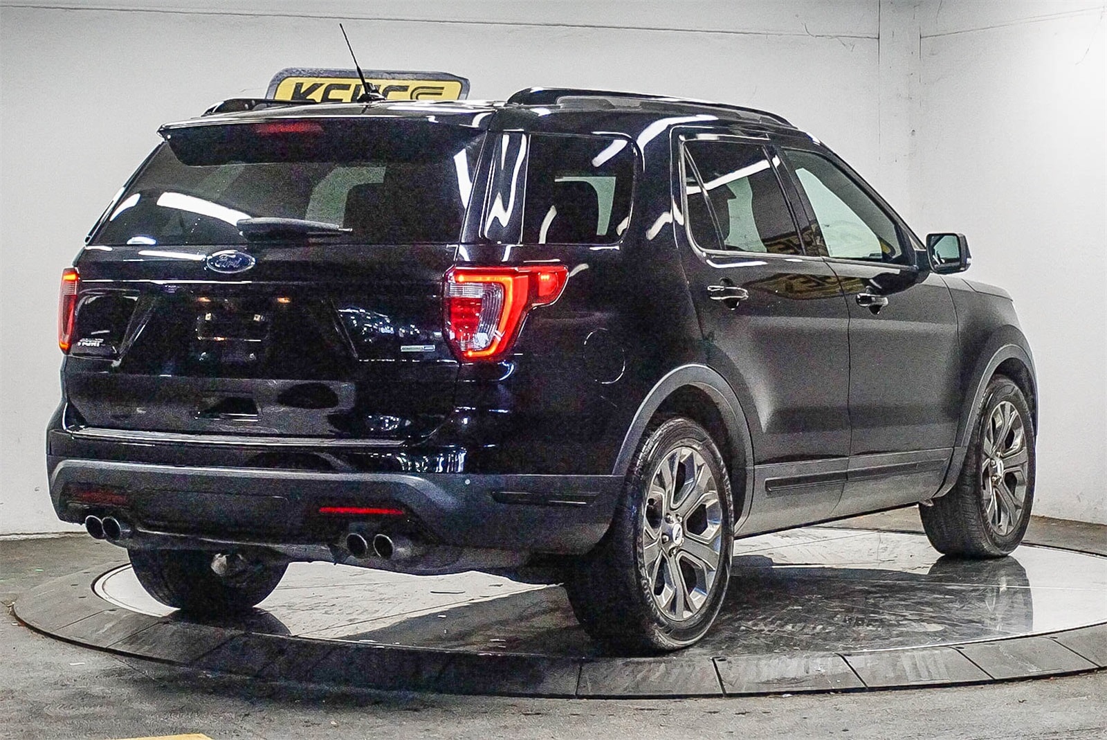 Thumbnail: 2018 Ford Explorer - 4