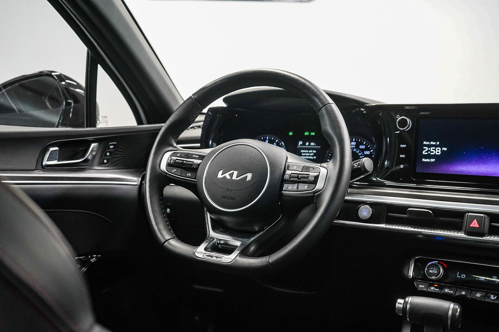 Thumbnail: 2024 Kia K5 - 14