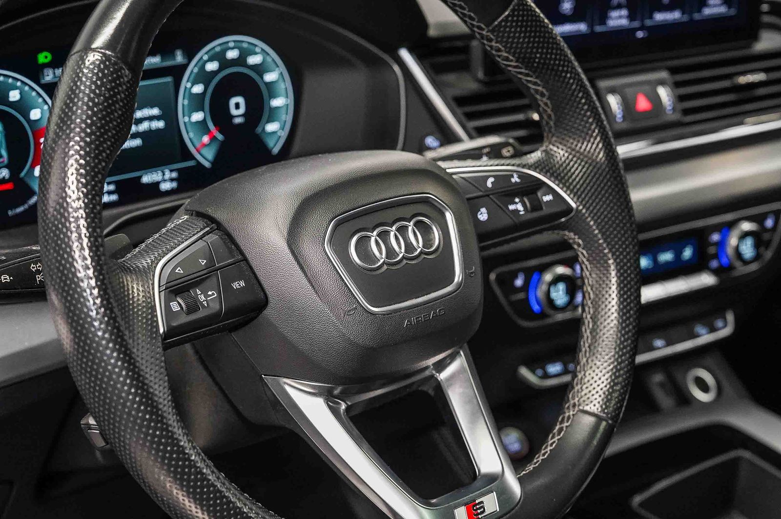 Thumbnail: 2021 Audi SQ5 - 20