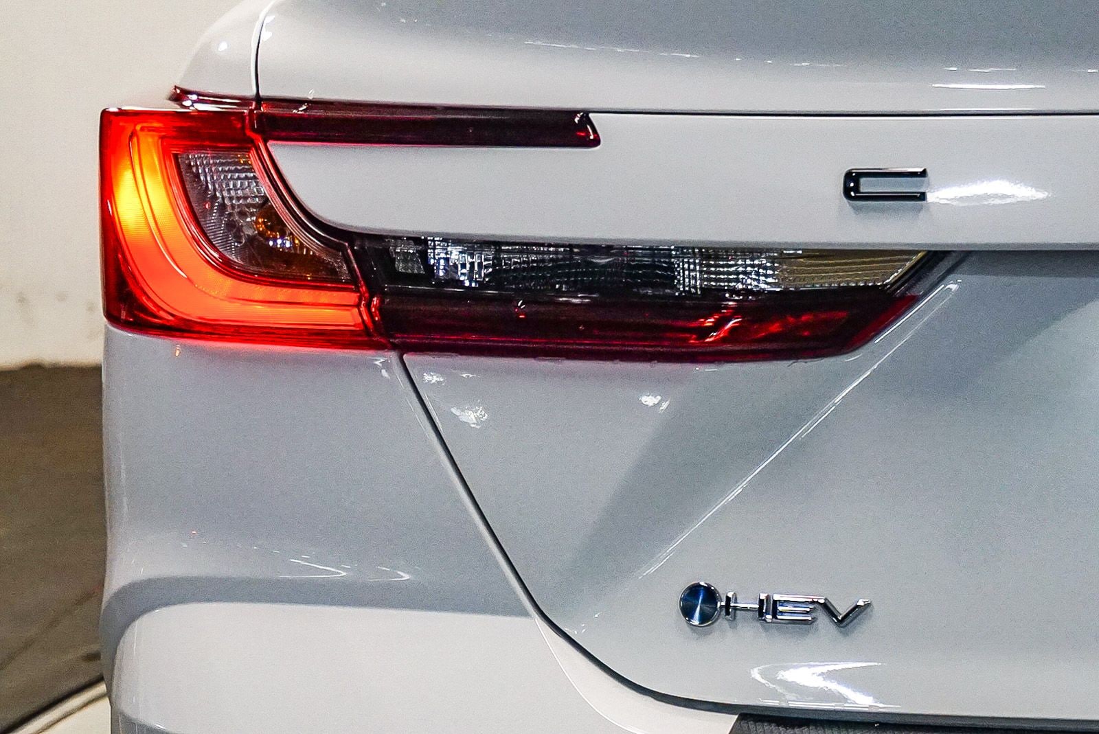 Thumbnail: 2025 Toyota Camry - 11