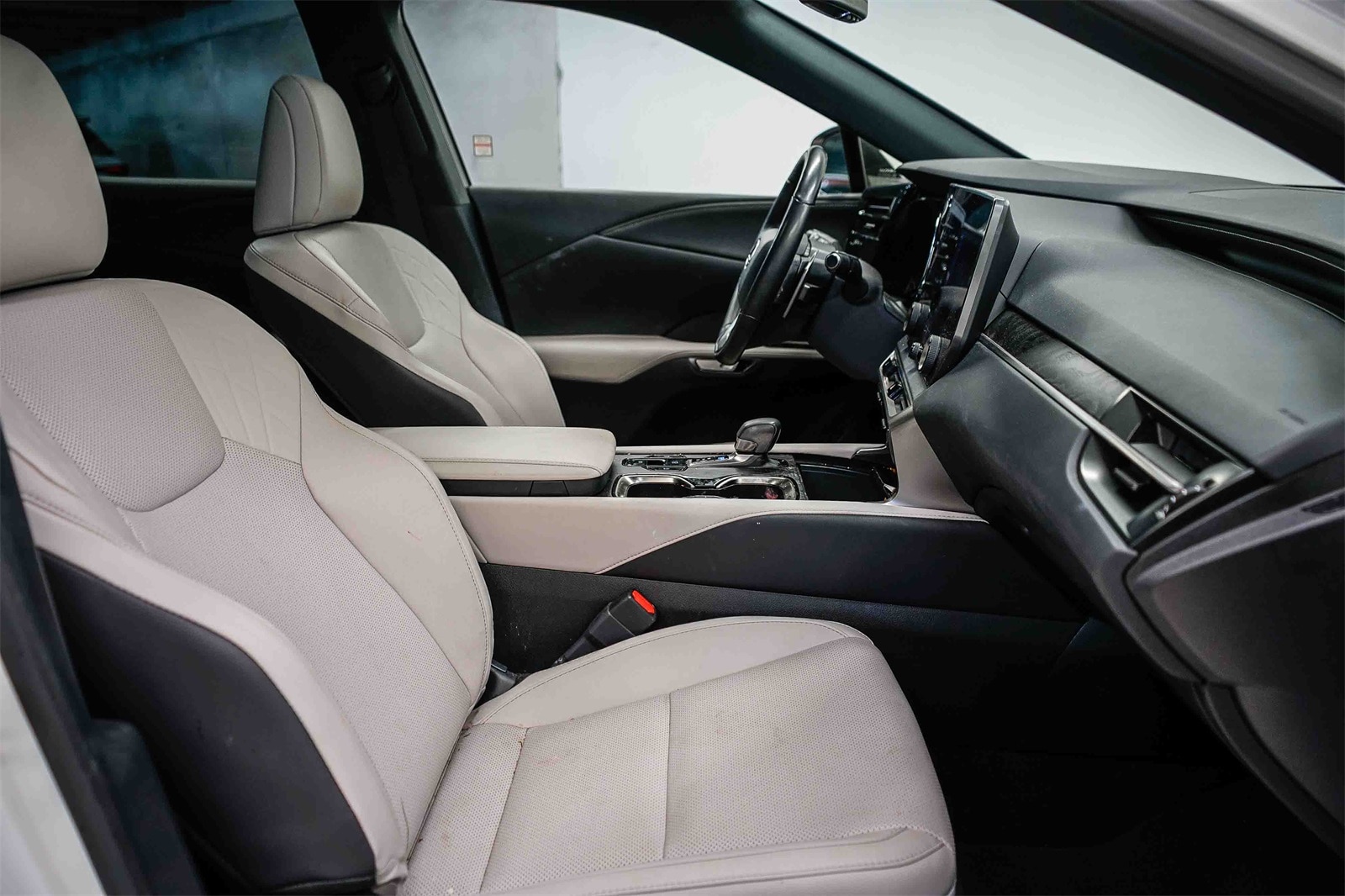 Thumbnail: 2024 Lexus RX - 16