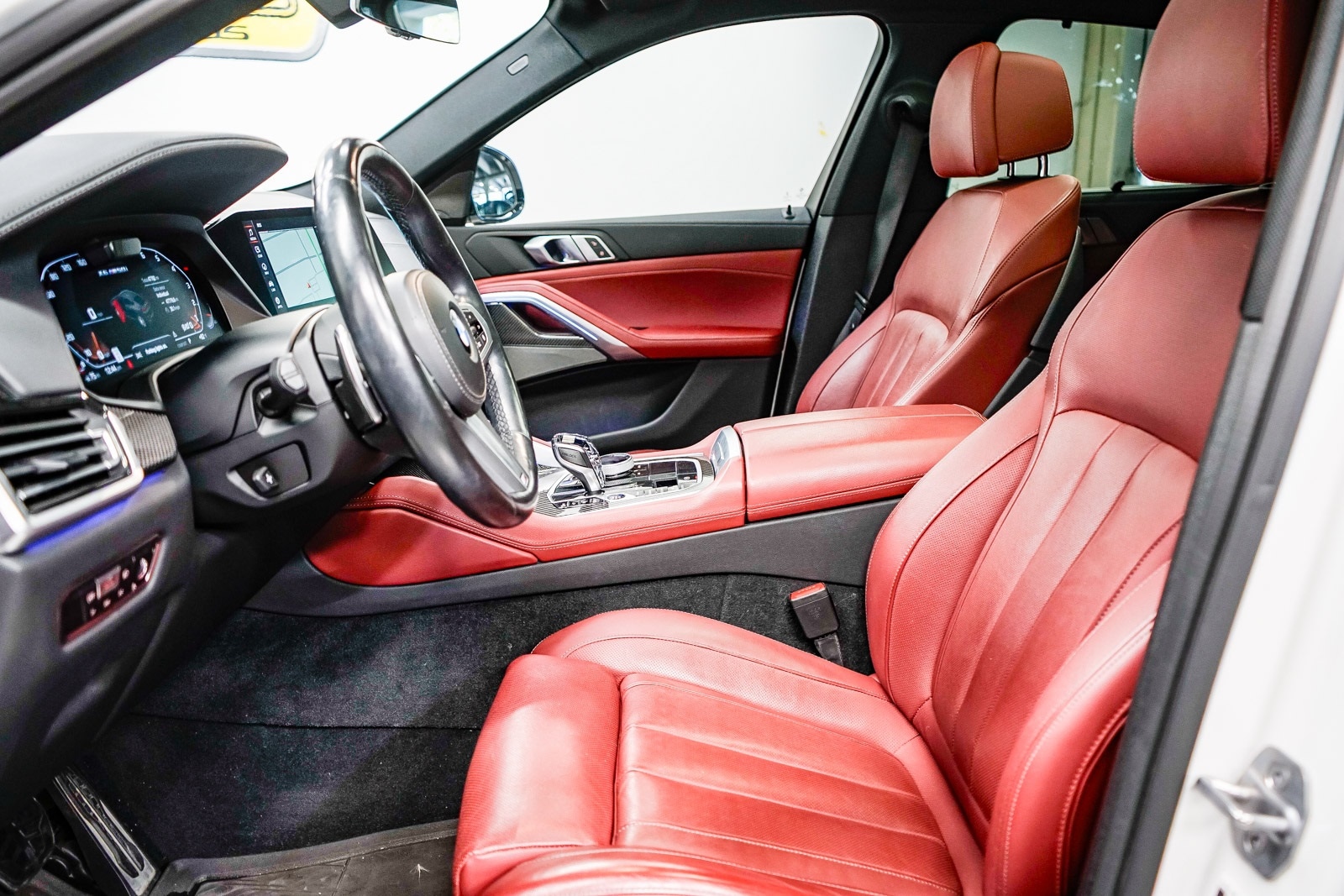 Thumbnail: 2022 BMW X6 - 17