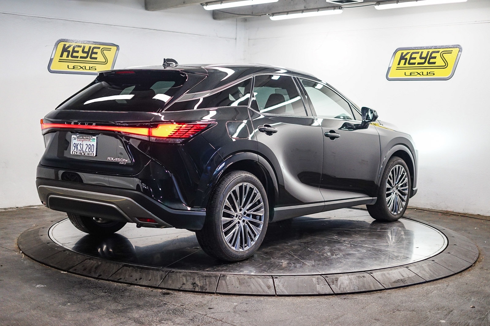 Thumbnail: 2024 Lexus RX - 4