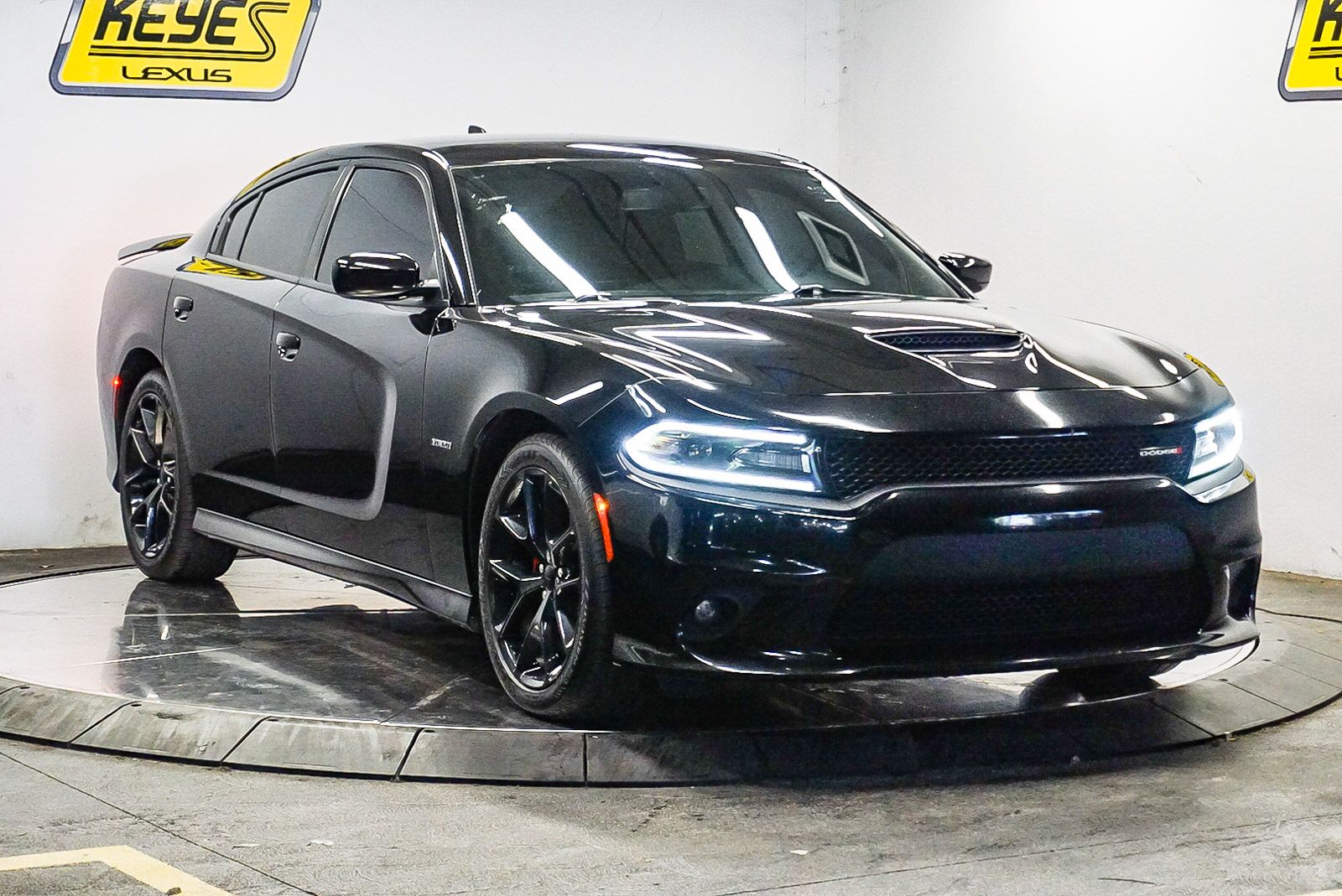 Thumbnail: 2019 Dodge Charger - 5