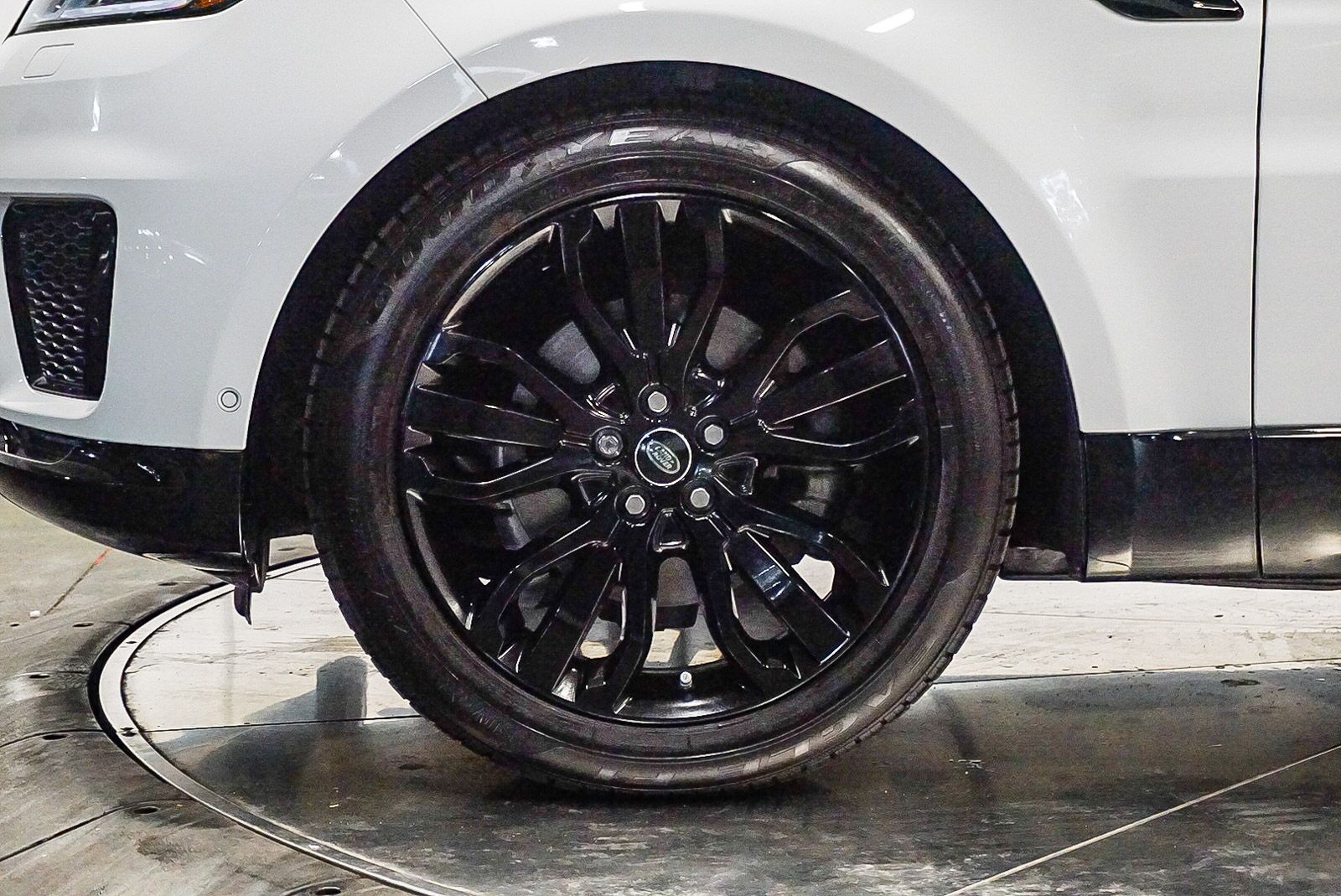 Thumbnail: 2018 Land Rover Range Rover Sport - 9