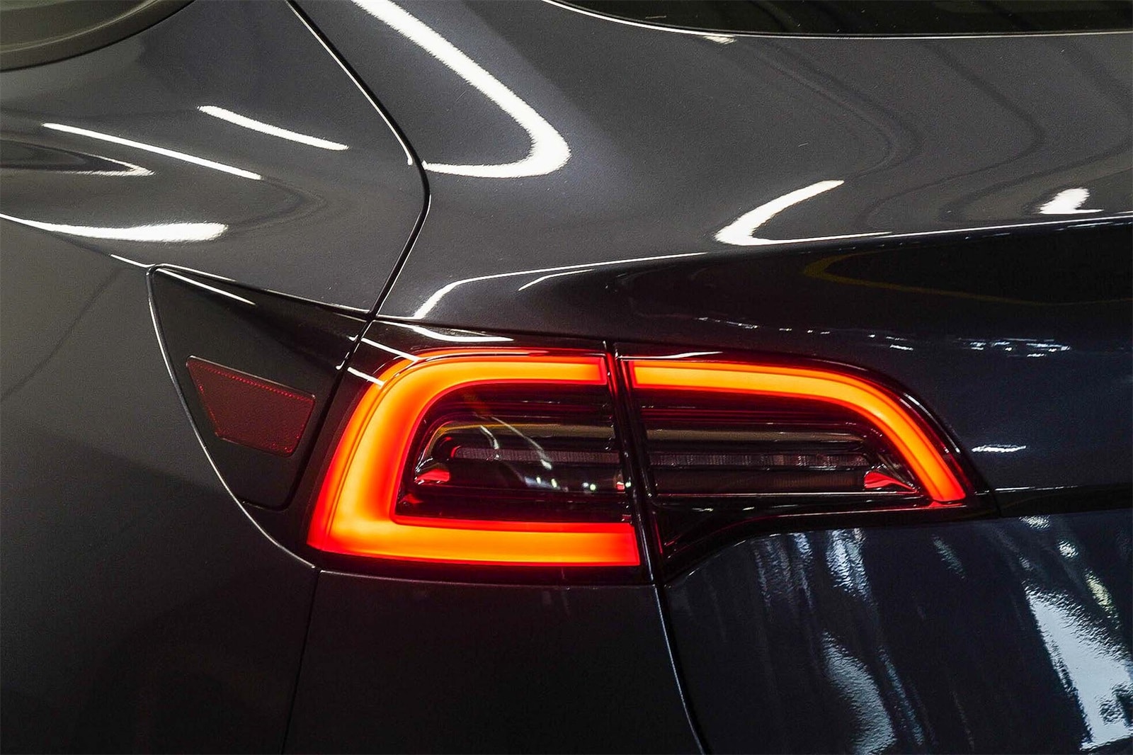 Thumbnail: 2023 Tesla Model 3 - 7