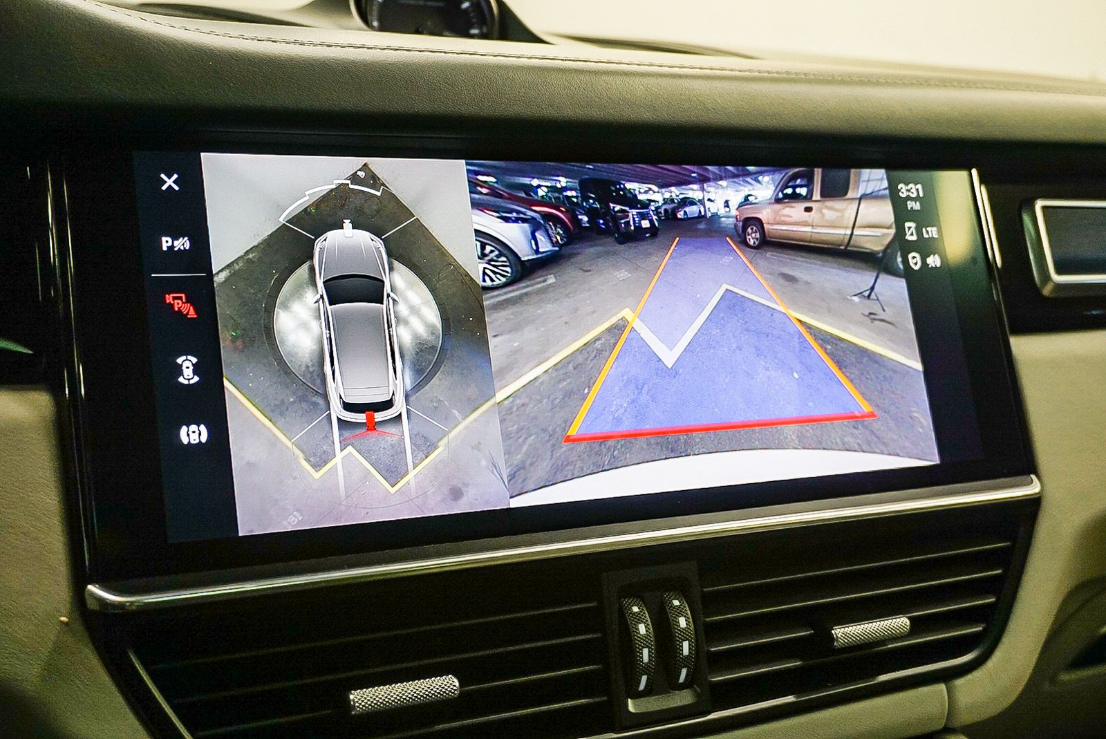 Thumbnail: 2023 Porsche Cayenne - 23