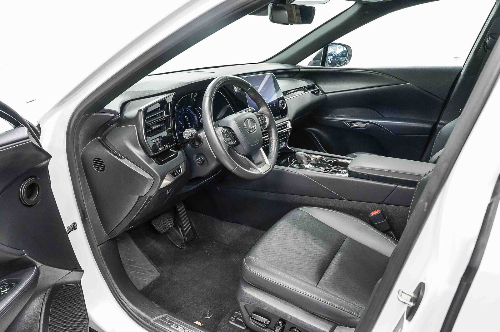 Thumbnail: 2024 Lexus RX - 17