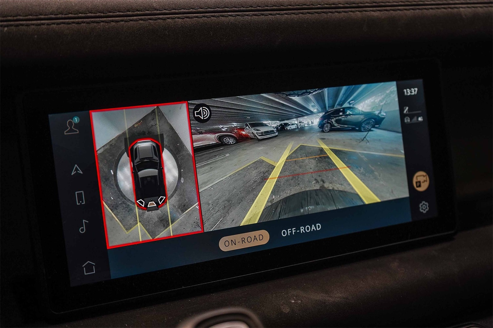 Thumbnail: 2023 Land Rover Defender - 25