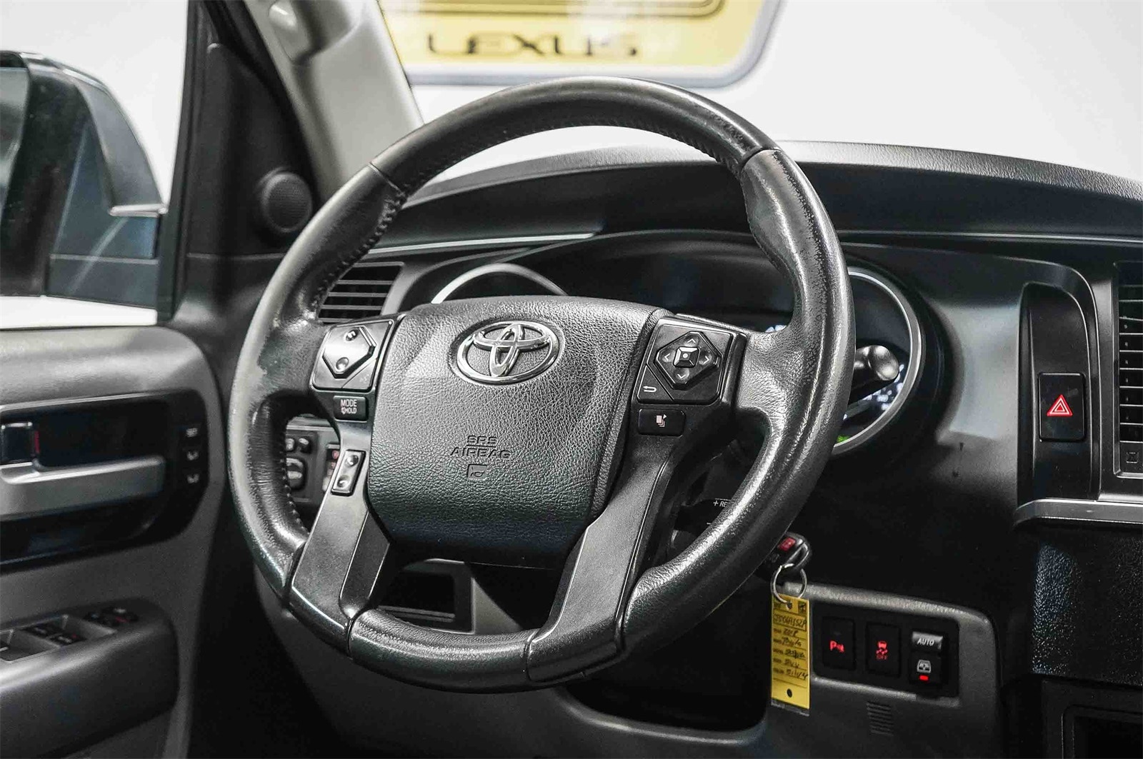 Thumbnail: 2018 Toyota Sequoia - 15