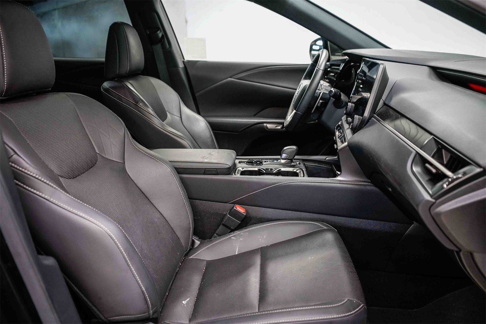 Thumbnail: 2023 Lexus RX - 16