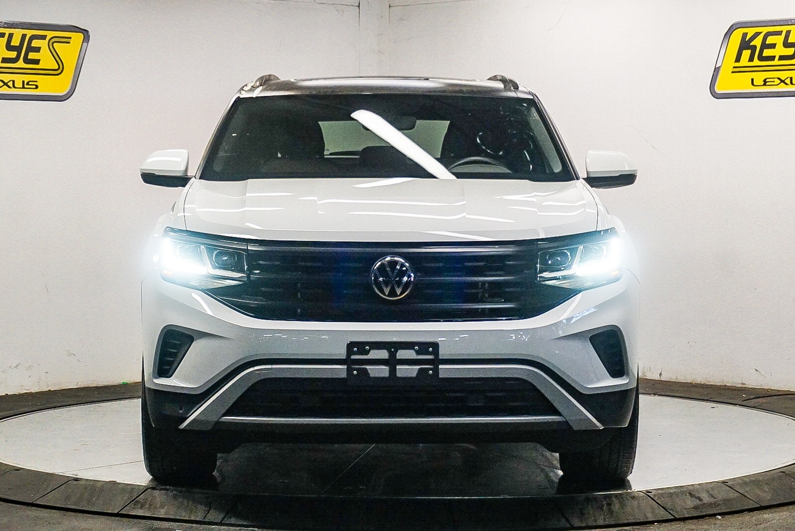 Thumbnail: 2023 Volkswagen Atlas - 5