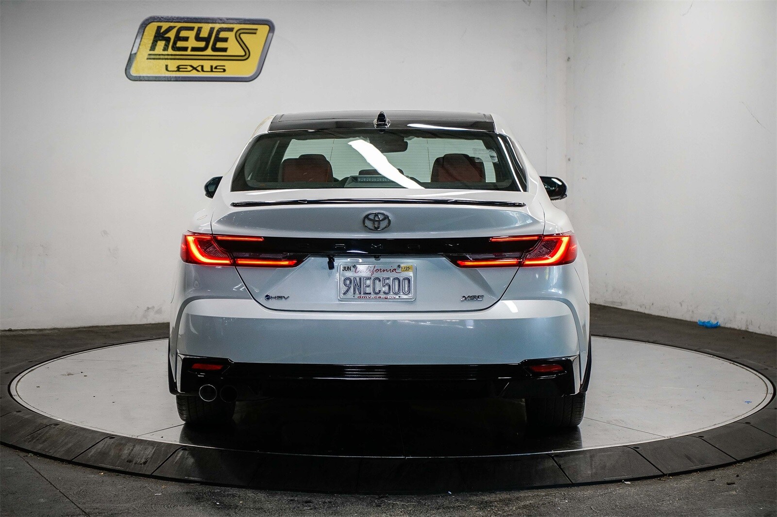 2025 Toyota Camry XSE photo 3