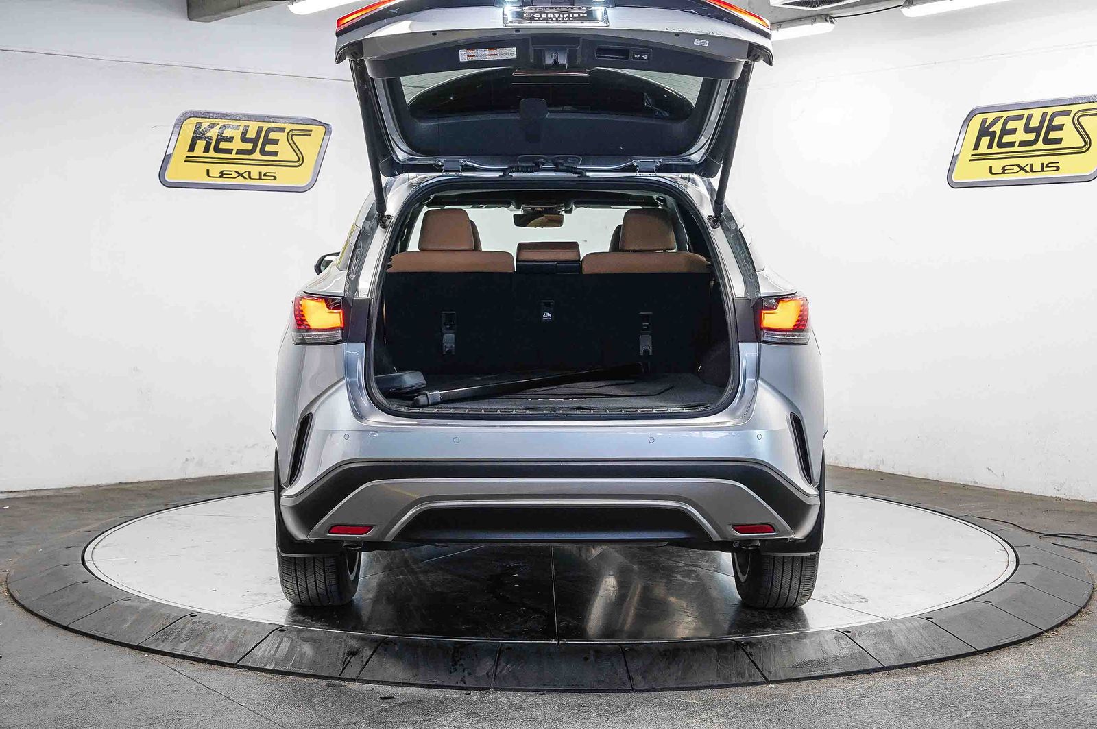 Thumbnail: 2023 Lexus RX - 27