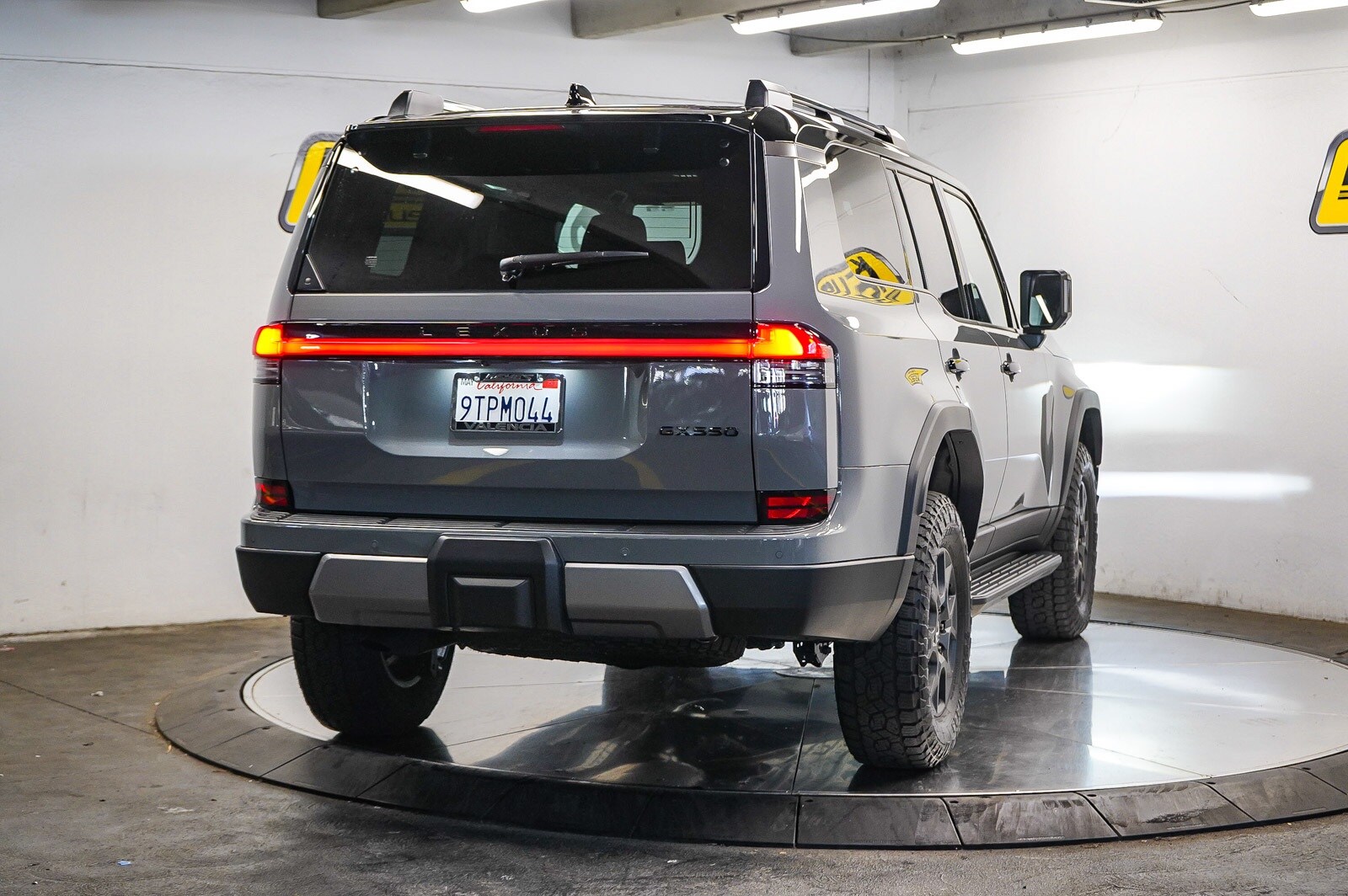 2025 Lexus GX 550 Overtrail photo 4