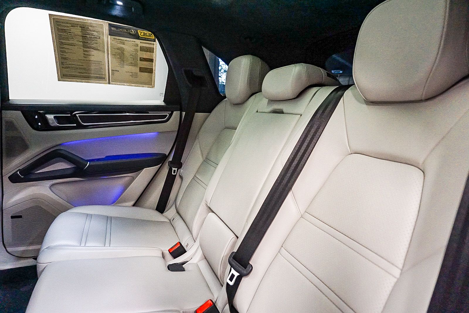 Thumbnail: 2023 Porsche Cayenne - 19