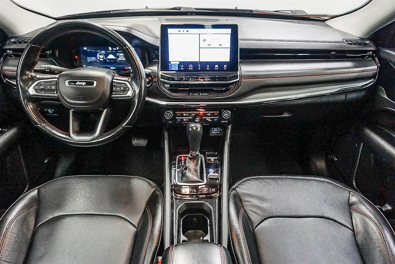 Thumbnail: 2022 Jeep Compass - 14