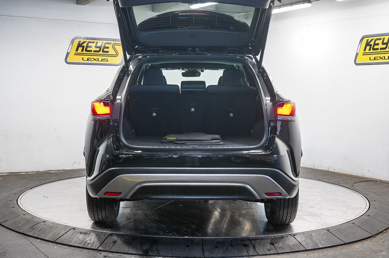 Thumbnail: 2025 Lexus RX - 27