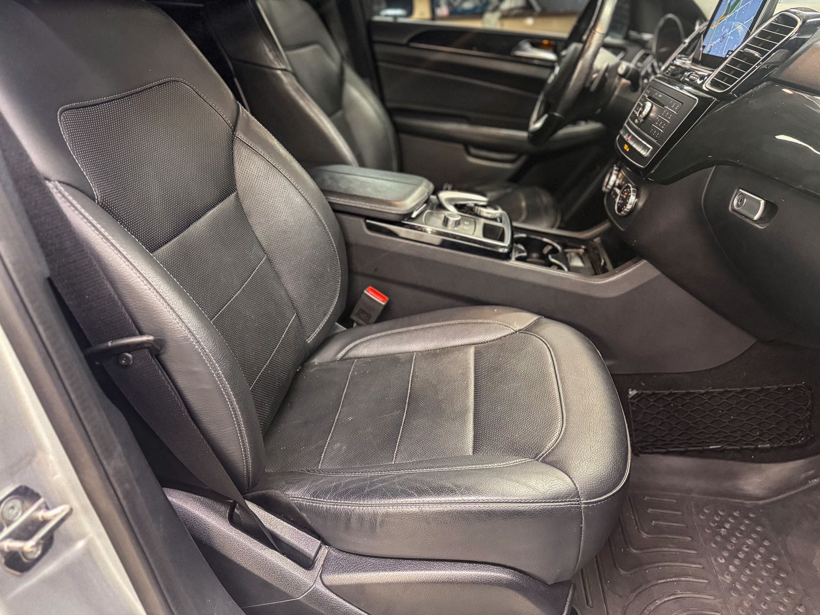 Thumbnail: 2018 Mercedes-Benz GLE - 16