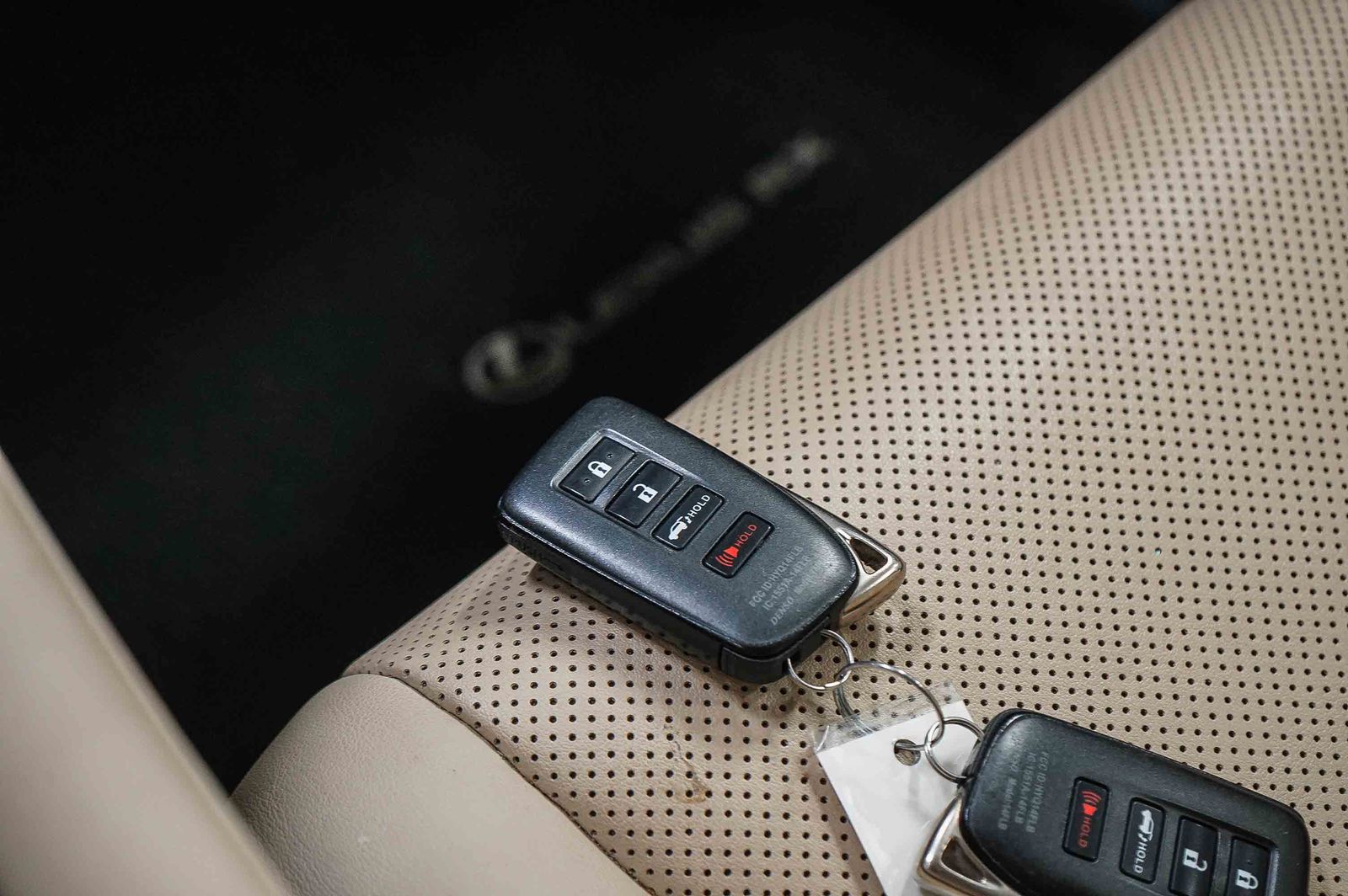 Thumbnail: 2021 Lexus RX - 26