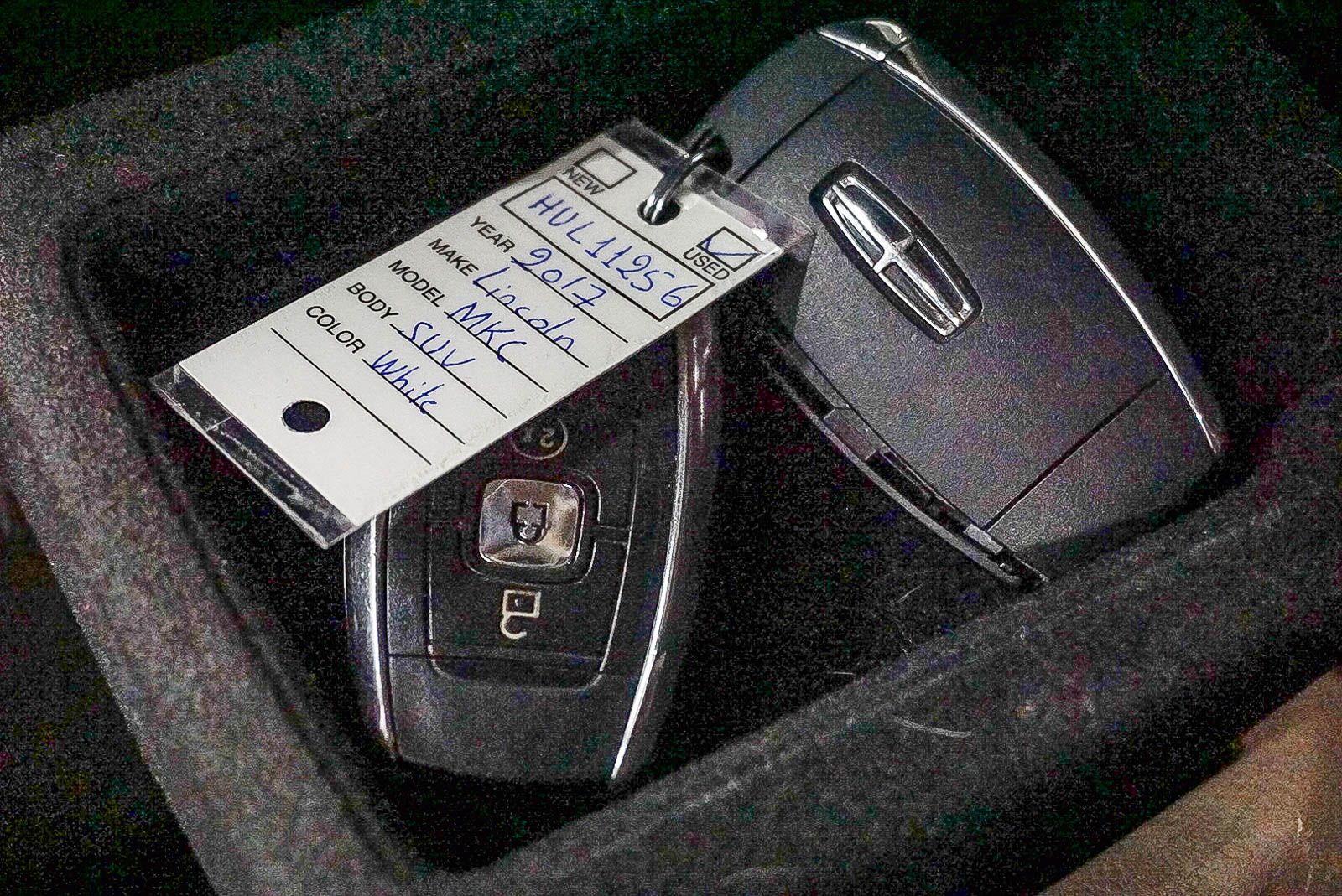 Thumbnail: 2017 Lincoln MKC - 21