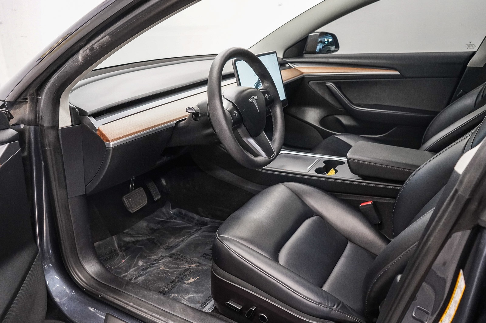 Thumbnail: 2023 Tesla Model 3 - 17
