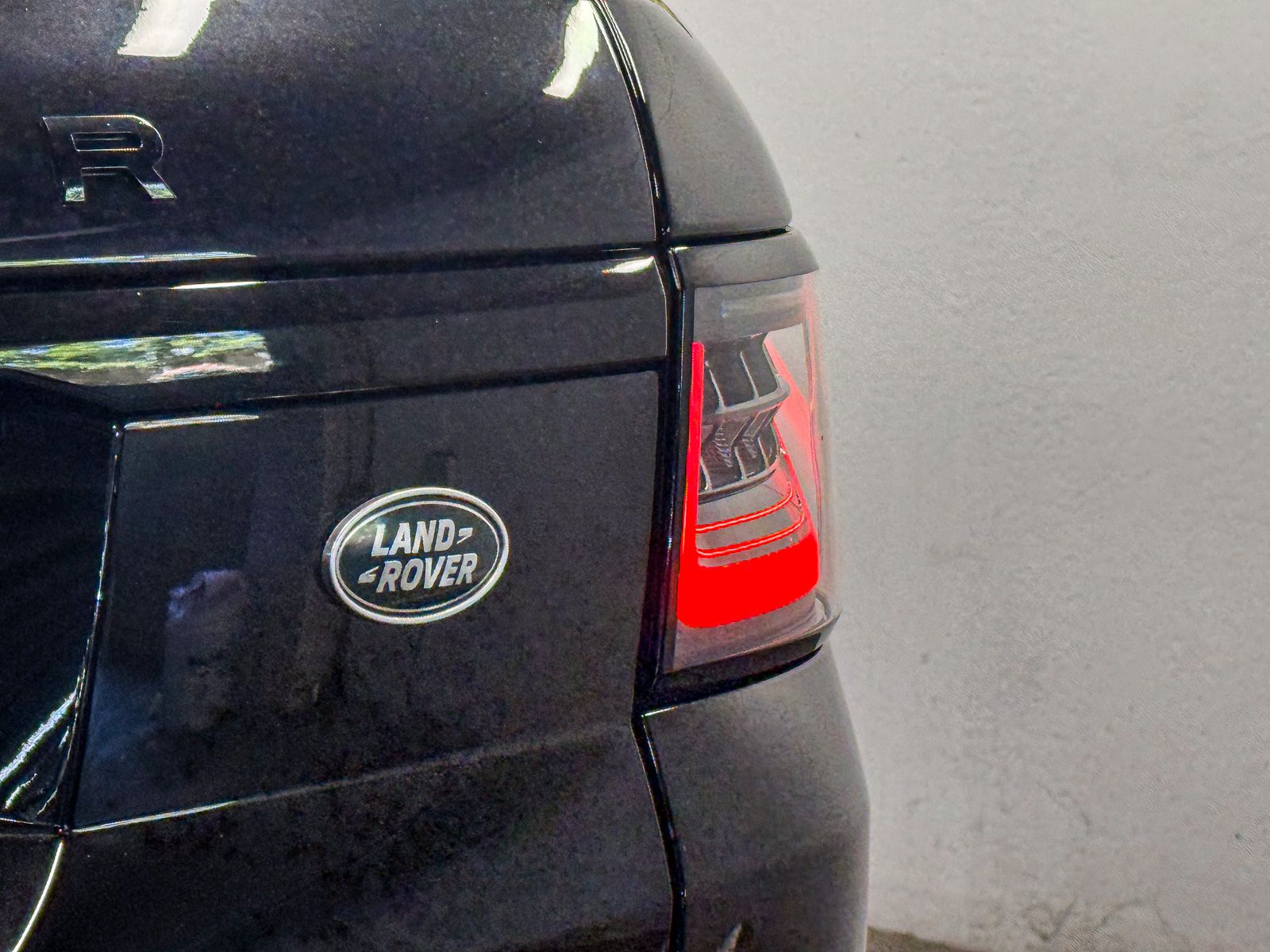 Thumbnail: 2022 Land Rover Range Rover Sport - 12